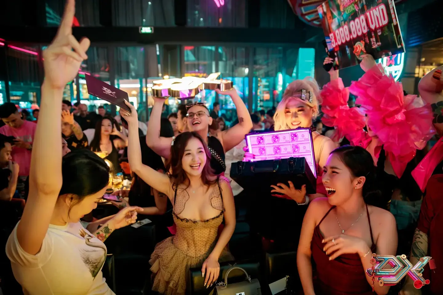 Chọn loại bàn phù hợp – hình ảnh thực tế